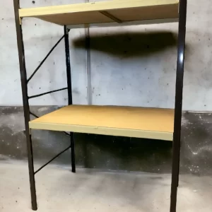 метален стелаж